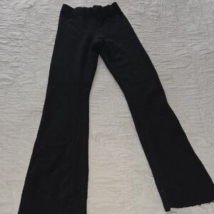 Le Lis Classic Black Sweater